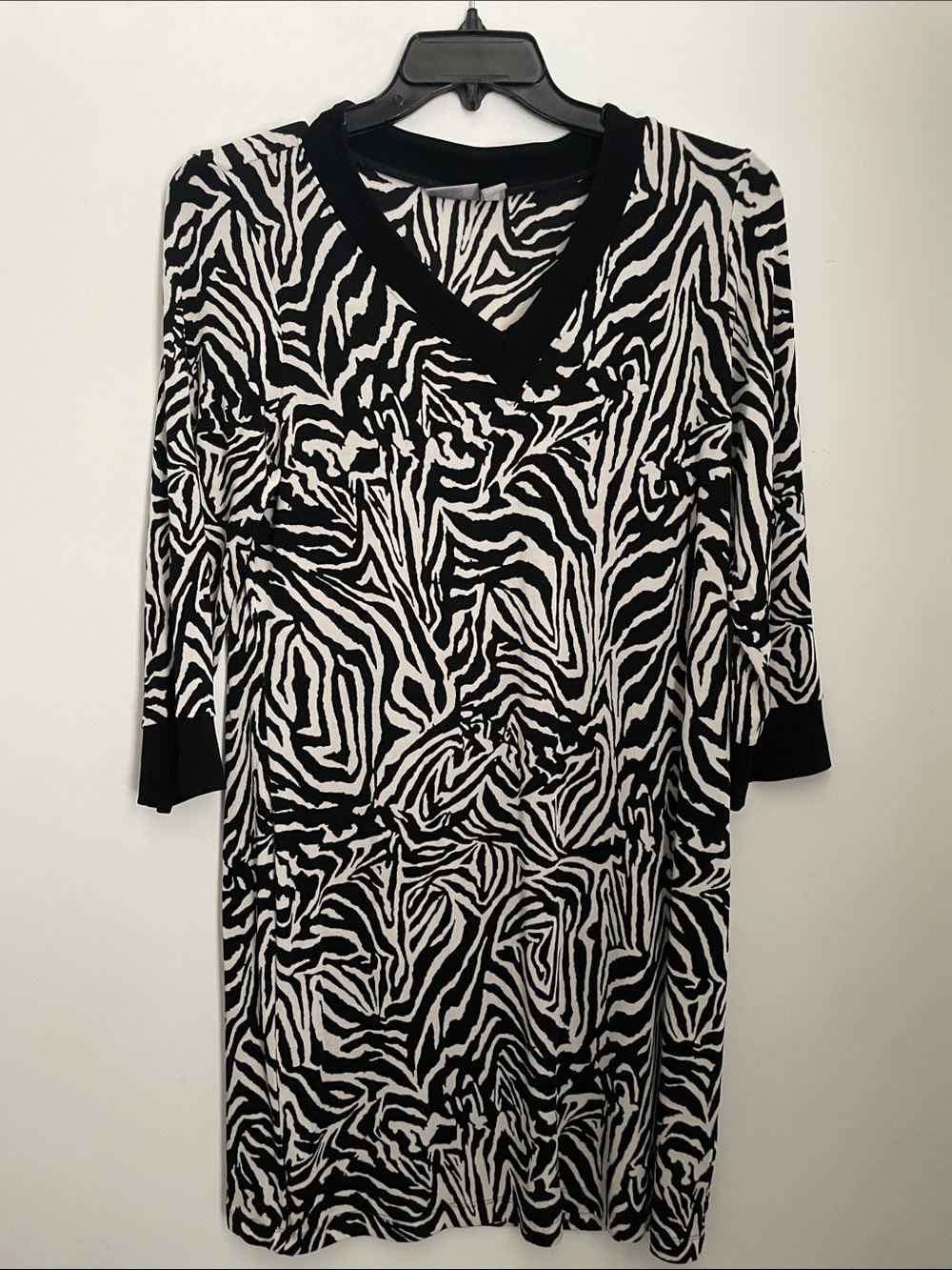 Chico’s Travelers Zebra Print Knit Dress Women’s Size 2 LargeBlack White